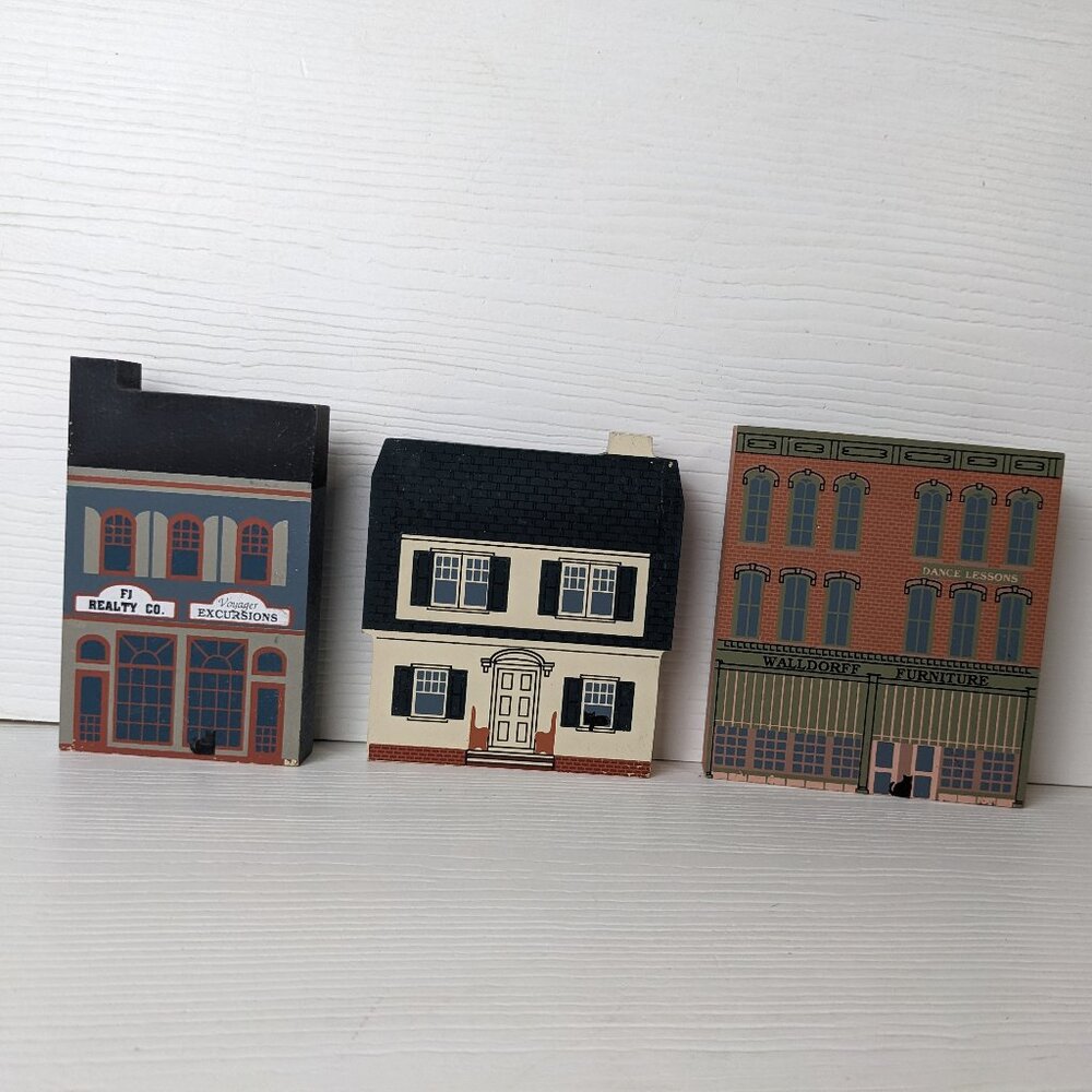 lot of 3 Cats Meow Village Series VIII 1990 Realty Co house store Retired 92/93
